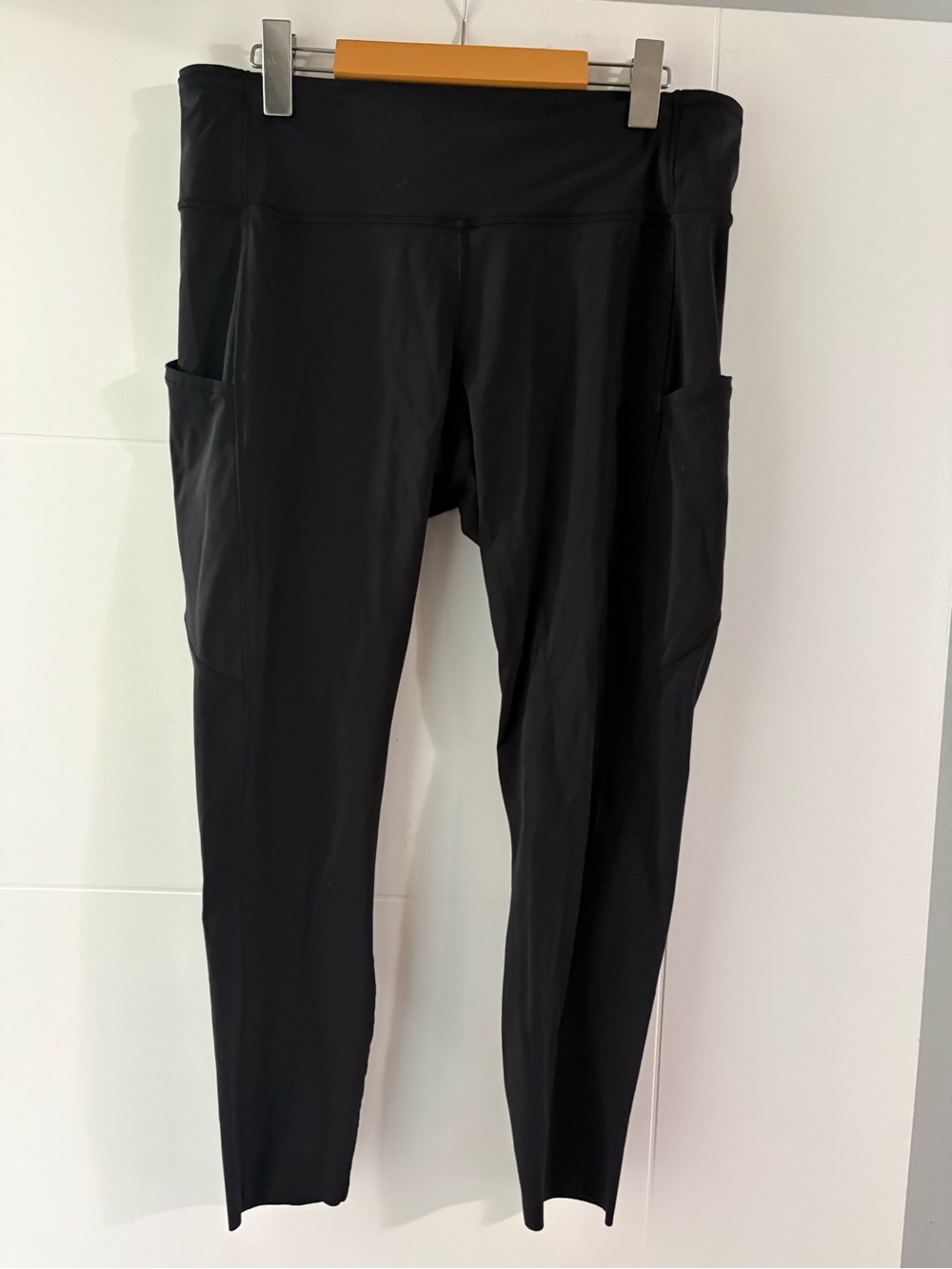 Lululemon Black High-Rise Leggings with Side Pockets